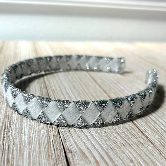 Handmade Accessories - Headband Hand-woven glitter velvet ribbon White Silver